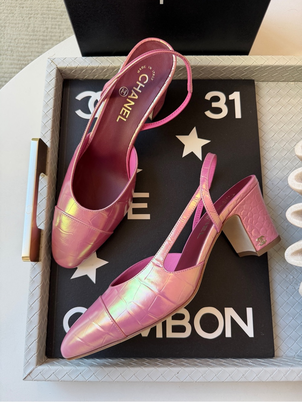 Chanel 26K Sling Crocodile Croc Embossed Patent Slingbacks Iridescent Pink 39.5